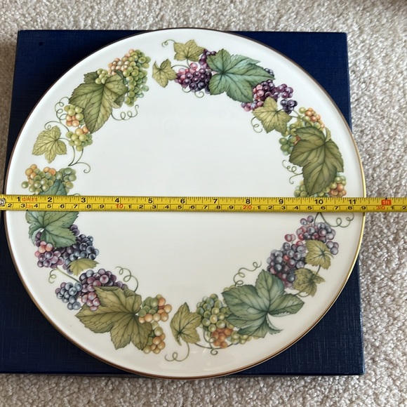 Royal Worcester Vine Harvest Bone China 11” Cake or Cheese Platter - NIB - Picture 2 of 10